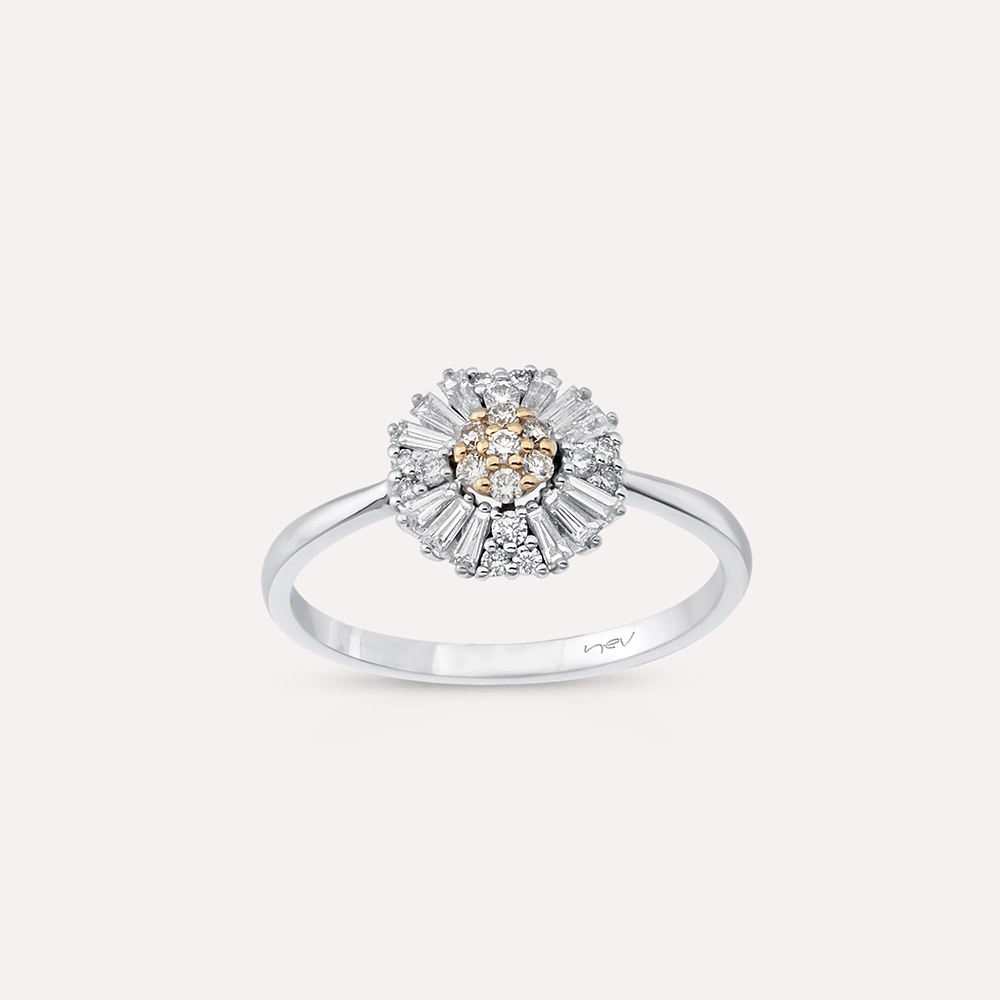 Luisa 0.39 CT Trapeze Cut Diamond White Gold Ring - 2