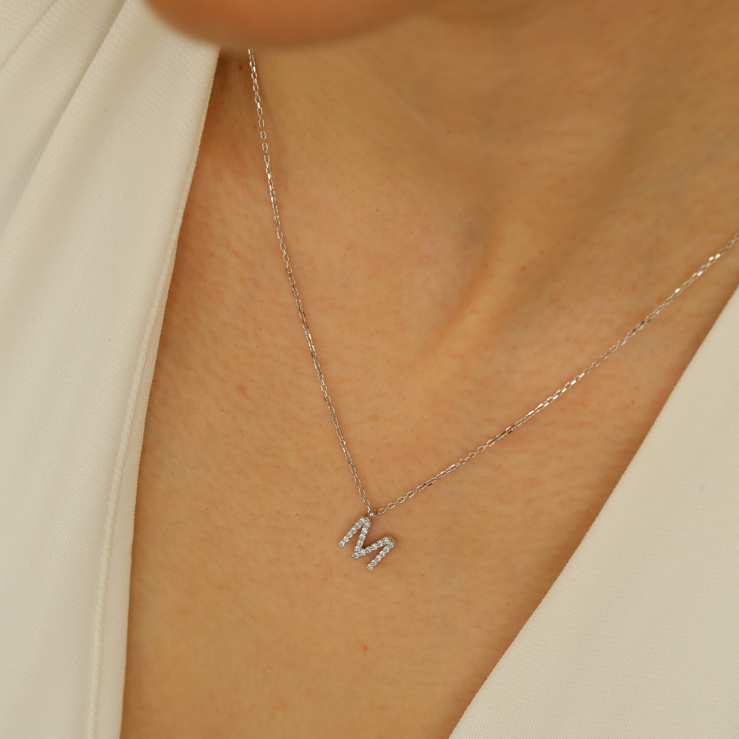 M Harf 0.13 CT Pırlanta Taşlı Beyaz Altın Kolye - Nev Jewellery (1)