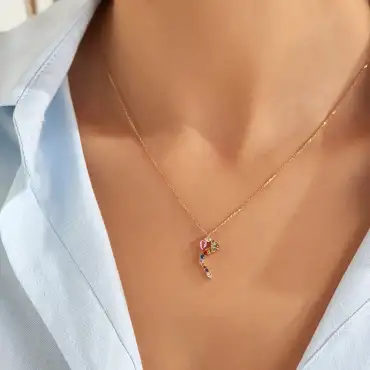 م Mim Harf 0.68 CT Pırlanta ve Multicolor Safir Taşlı Rose Altın Kolye - Nev Jewellery (1)