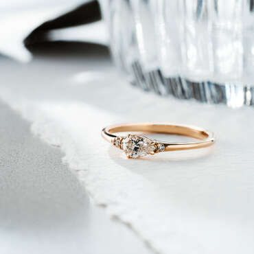 Moira 0.35 CT Damla Kesim Pırlanta Taşlı Rose Altın Yüzük - Nev Jewellery