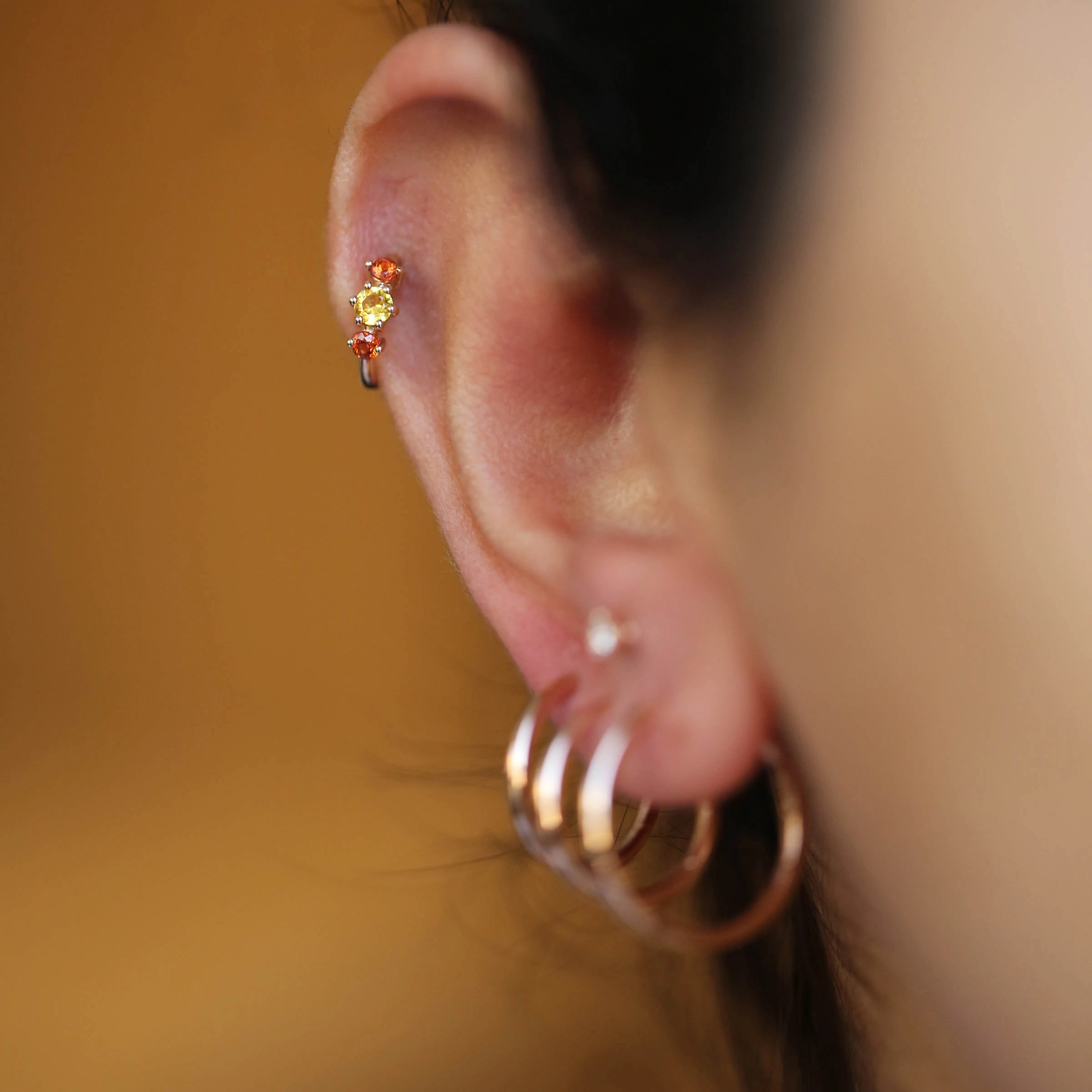 Nura Multicolor Safir Taşlı Rose Altın Halka Piercing - Nev Jewellery (1)