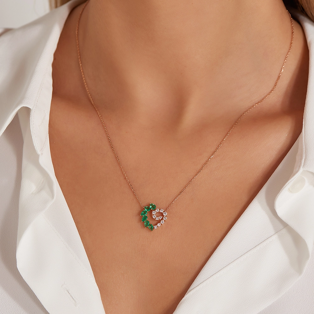 Peri 0.95 CT Pear Cut Emerald and Diamond Rose Gold Necklace - 2