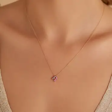 R Harfi Pırlanta Taşlı ve Pembe Mineli Rose Altın Kolye - Nev Jewellery (1)