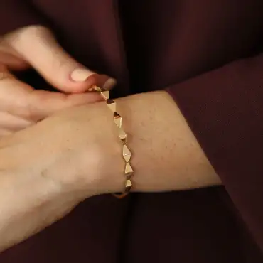 Rosa Yellow Gold Bracelet - Nev Jewellery (1)