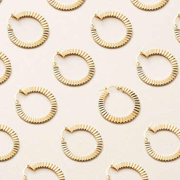 Ruffle Sarı Altın Halka Küpe - Nev Jewellery