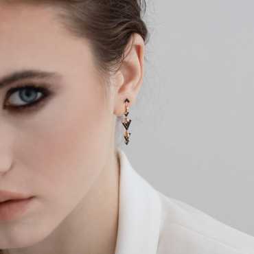 Rune Pırlanta Taşlı ve Siyah Mineli Küpe - Nev Jewellery (1)