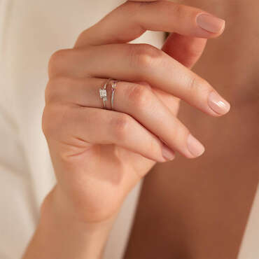 Seed 0.07 CT Pink Safir ve Baget Pırlanta Taşlı Yüzük - Nev Jewellery (1)