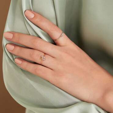 Seed 0.23 CT Yellow Safir ve Baget Pırlanta Taşlı Yüzük - Nev Jewellery (1)