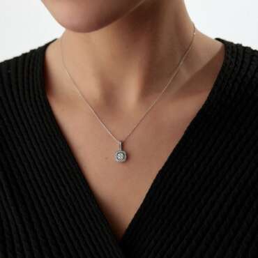 Taşlı Tasarım Kolye - NEV JEWELLERY