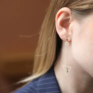 Trine Sallantılı Sarı Altın Küpe - Nev Jewellery (1)