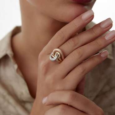 Üç Oval Geçmeli Üç Renk Yüzük - NEV JEWELLERY (1)