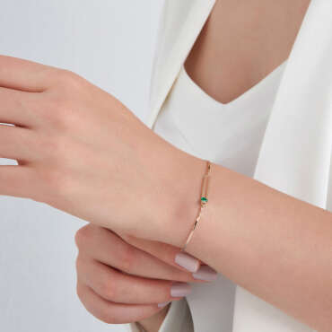 Vivien 0.13 CT Damla Kesim Zümrüt Taşlı Rose Altın Bileklik - Nev Jewellery (1)