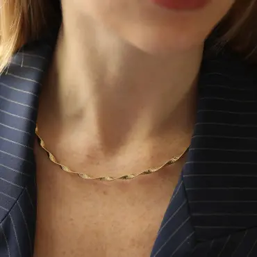 Wiggy Yellow Gold Necklace - Nev Jewellery (1)