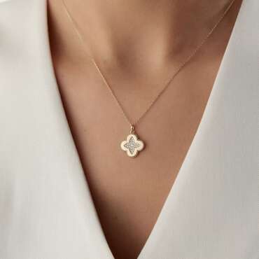 Yonca Taşlı Kolye - NEV JEWELLERY