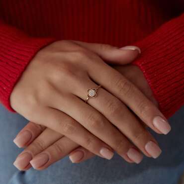 Yonca Taşlı Yüzük - NEV JEWELLERY (1)